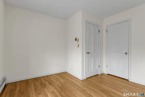 $585,000 | 40 Deerfield Drive, Guilford, CT 06437