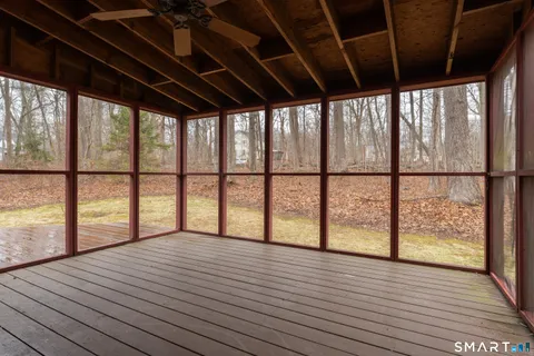 $585,000 | 40 Deerfield Drive, Guilford, CT 06437