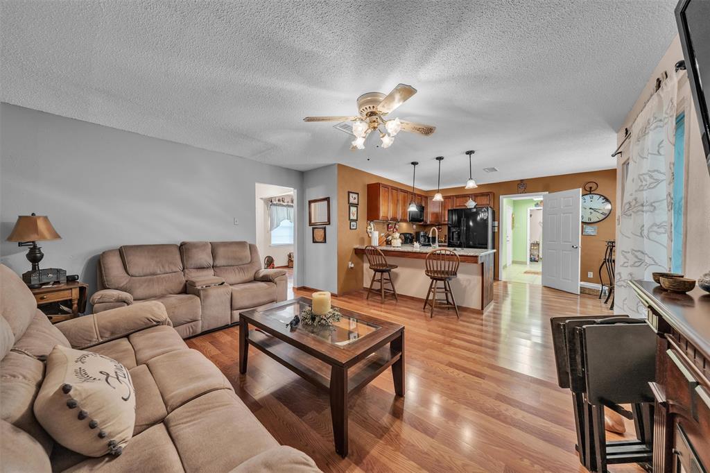 19 Page Street Hurst, TX 76053 - Photo 26 of 39