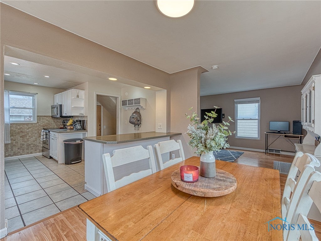 912 Waybridge Road Toledo, OH 43612 - Photo 11 of 28 Gallery Image 11