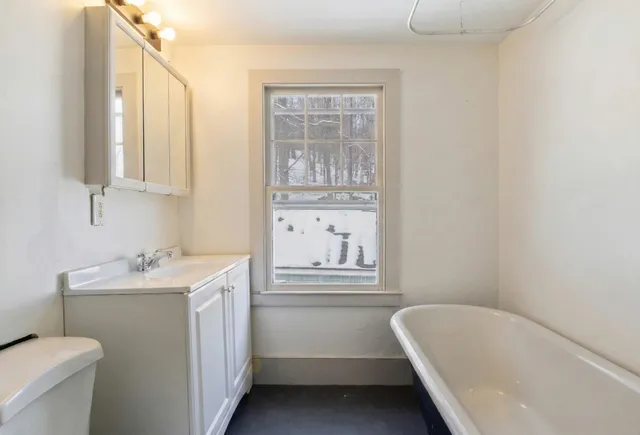 $440,000 | 10 Chance Pond Road, Franklin, NH 03235