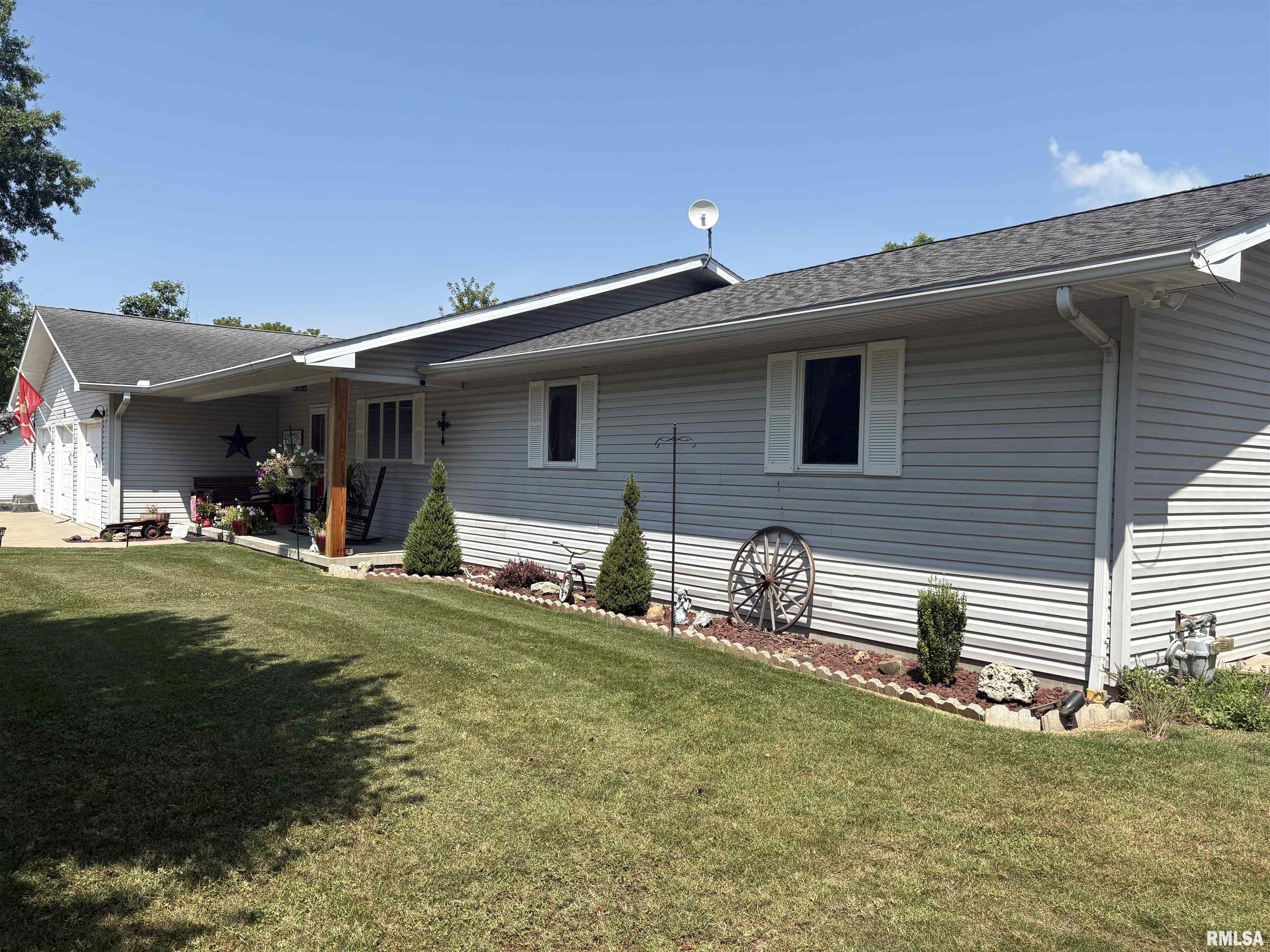 605 West George Street Ava, IL 62907 - Photo 2 of 64