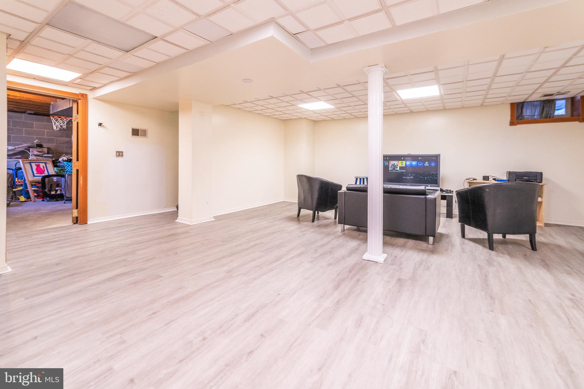 811 Pine Road Wallingford, PA 19086 - Photo 28 of 41 a view of a workspace with furniture