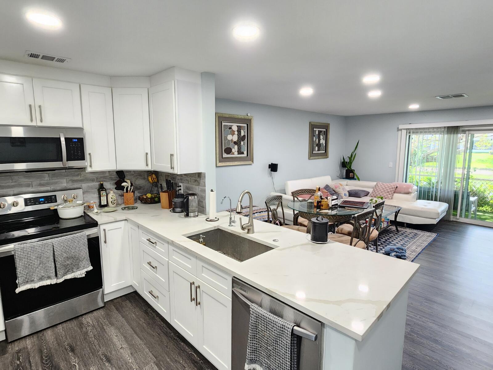250 Timberwalk Trail Jupiter, FL 33458 - Photo 3 of 20 404