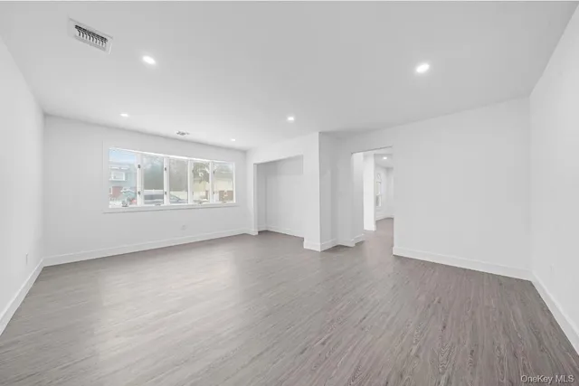 $774,987 | 200 Irish Lane, Islip Terrace, NY 11752