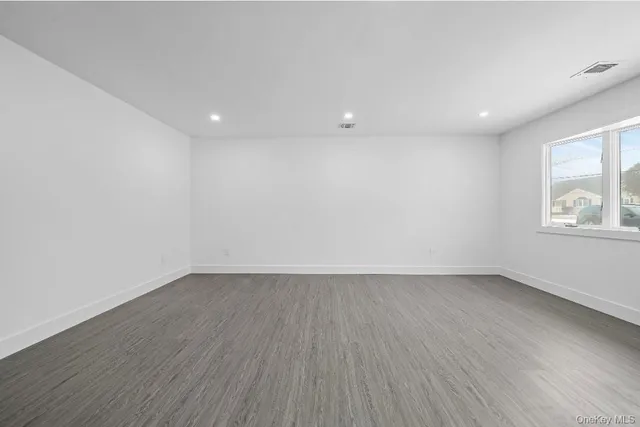 $774,987 | 200 Irish Lane, Islip Terrace, NY 11752