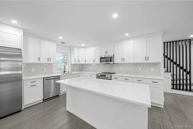 $774,987 | 200 Irish Lane, Islip Terrace, NY 11752