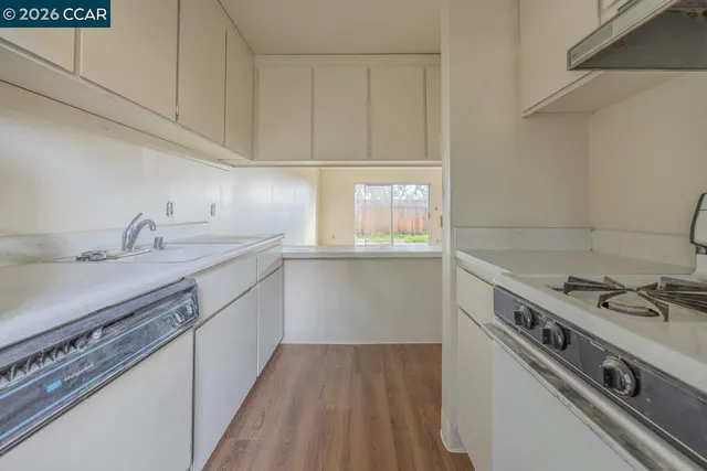 $355,000 | 975 Murrieta Boulevard, Livermore, CA 94550