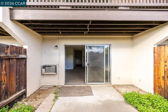 $355,000 | 975 Murrieta Boulevard, Livermore, CA 94550