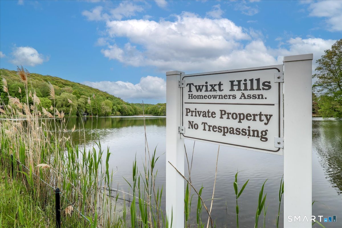 131 Seth Low Mountain Road Ridgefield, CT 06877 - Photo 2 of 39