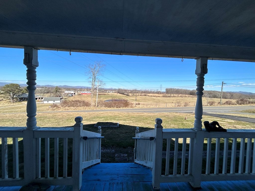 209 Ridge Avenue Rural Retreat, VA 24368 - Photo 25 of 31 Gallery Image 25