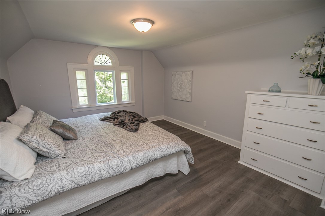 1270 Yellowstone Road Cleveland Heights, OH 44121 - Photo 14 of 28 Gallery Image 14