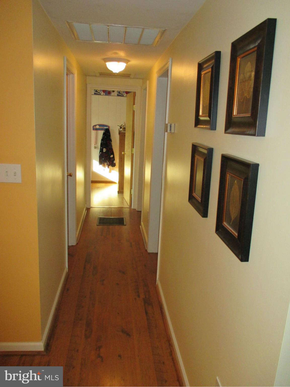 1814 Benedict Road Westminster, MD 21157 - Photo 12 of 28 Interior (General)