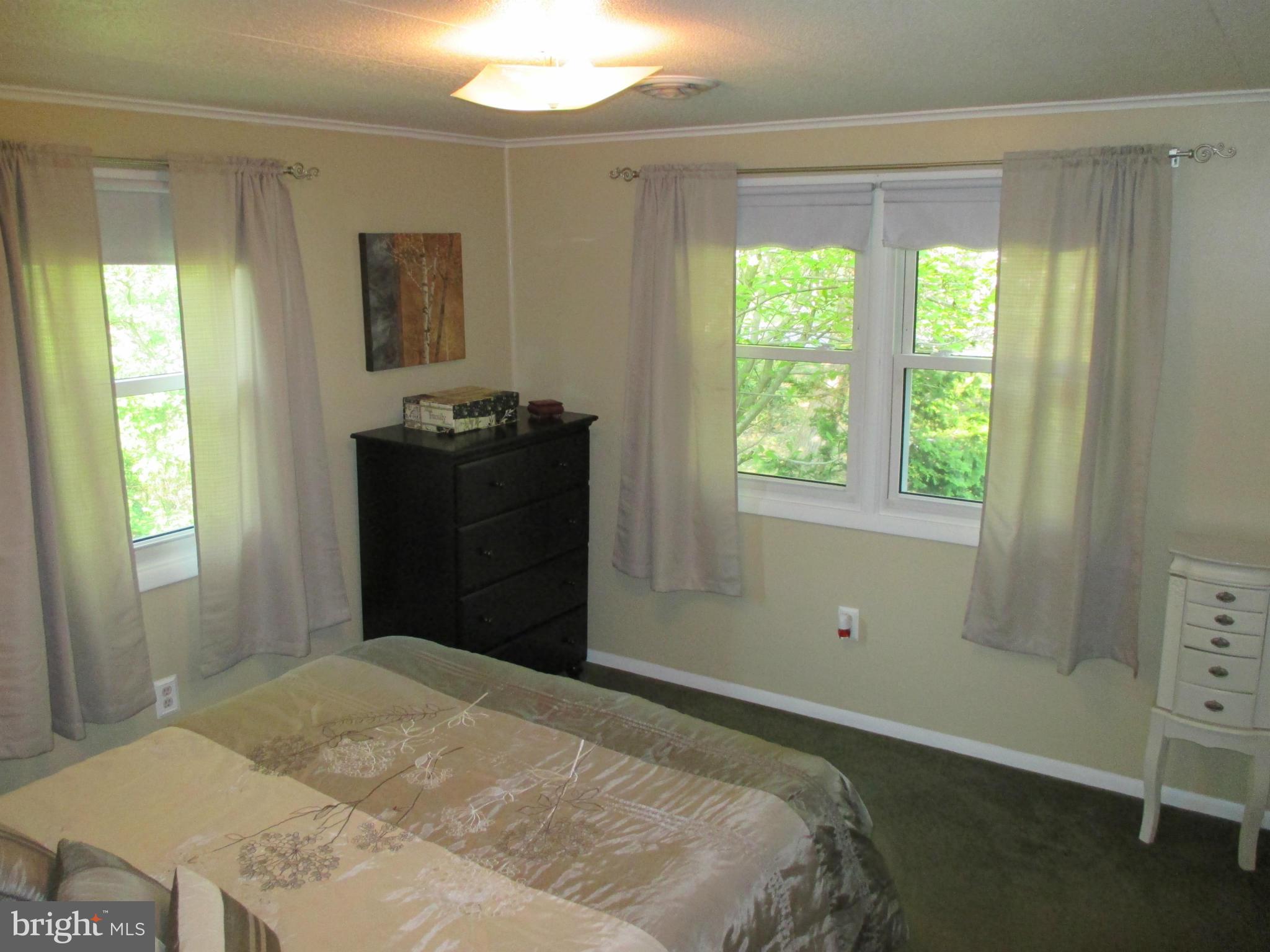 1814 Benedict Road Westminster, MD 21157 - Photo 15 of 28 Interior (General)
