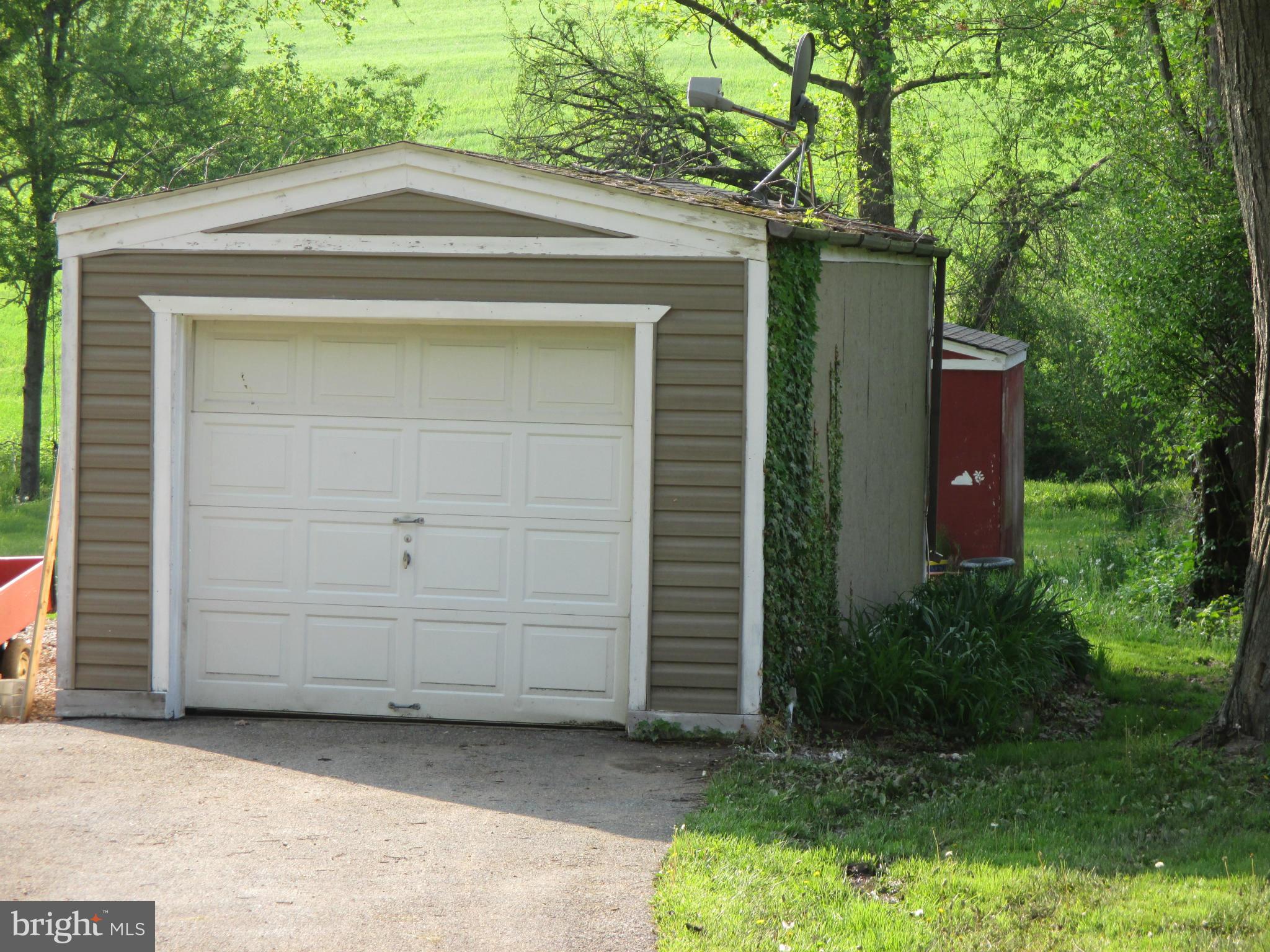 1814 Benedict Road Westminster, MD 21157 - Photo 23 of 28 Exterior (General)