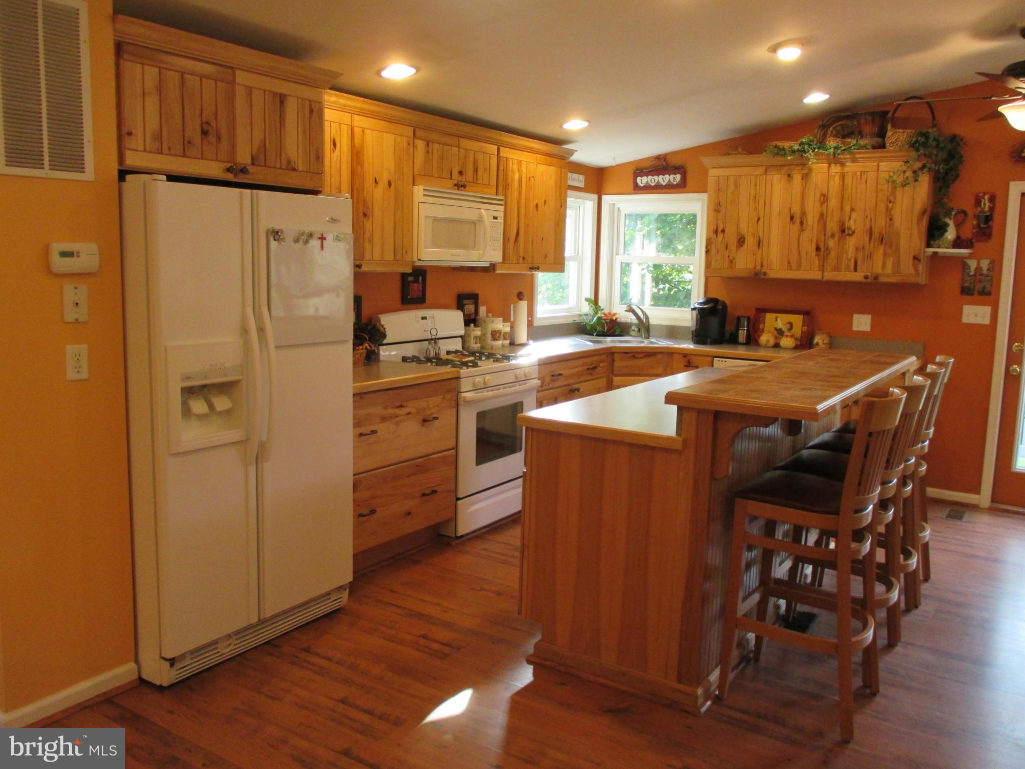 1814 Benedict Road Westminster, MD 21157 - Photo 4 of 28 Interior (General)