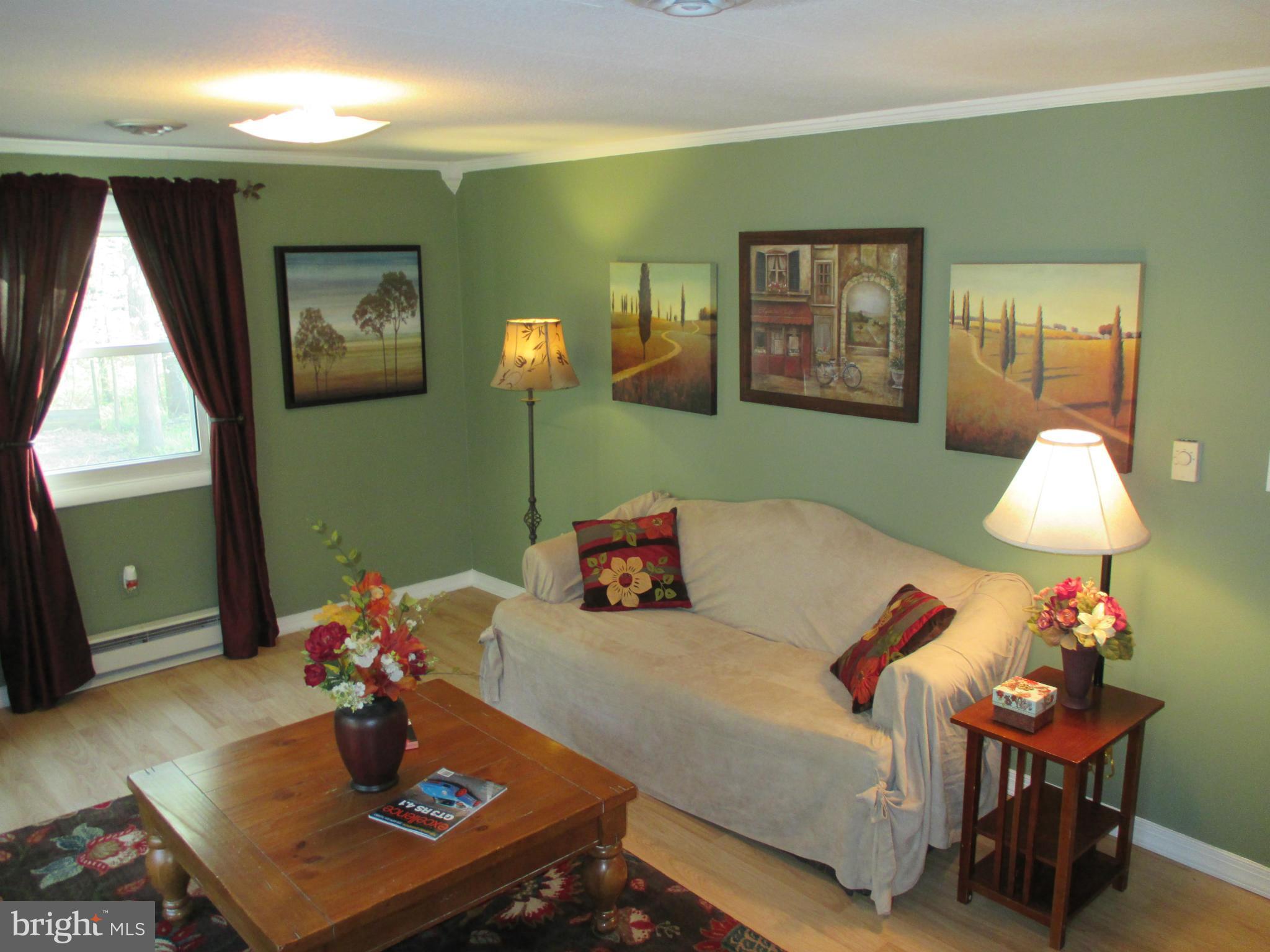 1814 Benedict Road Westminster, MD 21157 - Photo 10 of 28 Interior (General)