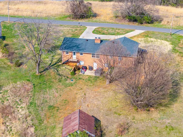 $900,000 | 309 Wyndale Drive, Lynchburg, VA 24501