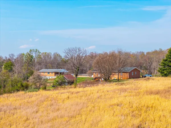 $900,000 | 309 Wyndale Drive, Lynchburg, VA 24501