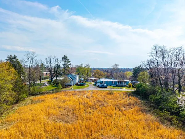$900,000 | 309 Wyndale Drive, Lynchburg, VA 24501