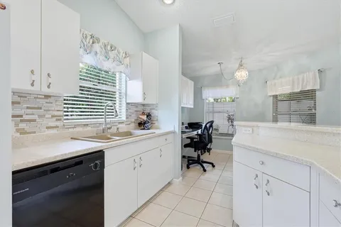 $274,999 | 608 Tyson Terrace, Unit 8, Venice, FL 34285