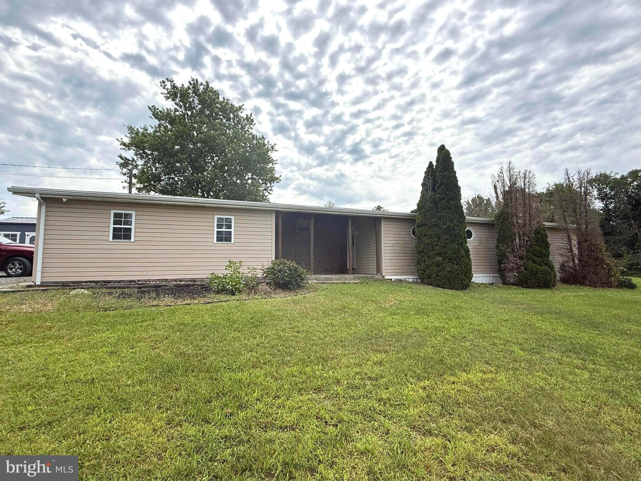 4 Reeds Court Augusta, WV 26704 - Photo 1 of 31 Spacious single-wide on 1 acre