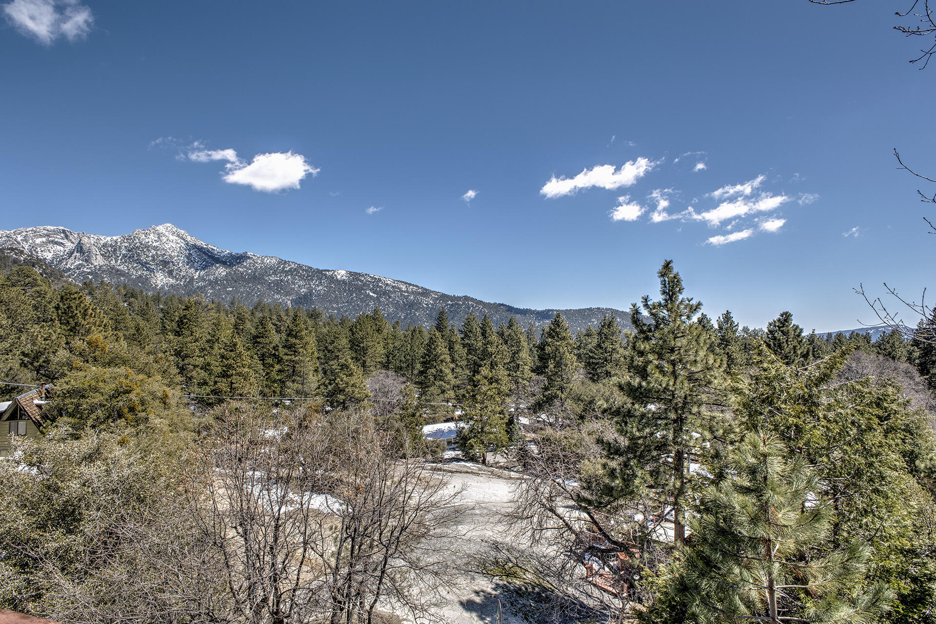 25006 Knob-Hill Idyllwild, CA 92549 - Photo 38 of 47 a view of a city