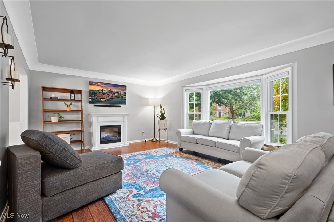 2414 Loyola Road Cleveland, OH 44118 - Photo 3 of 42 Gallery Image 3