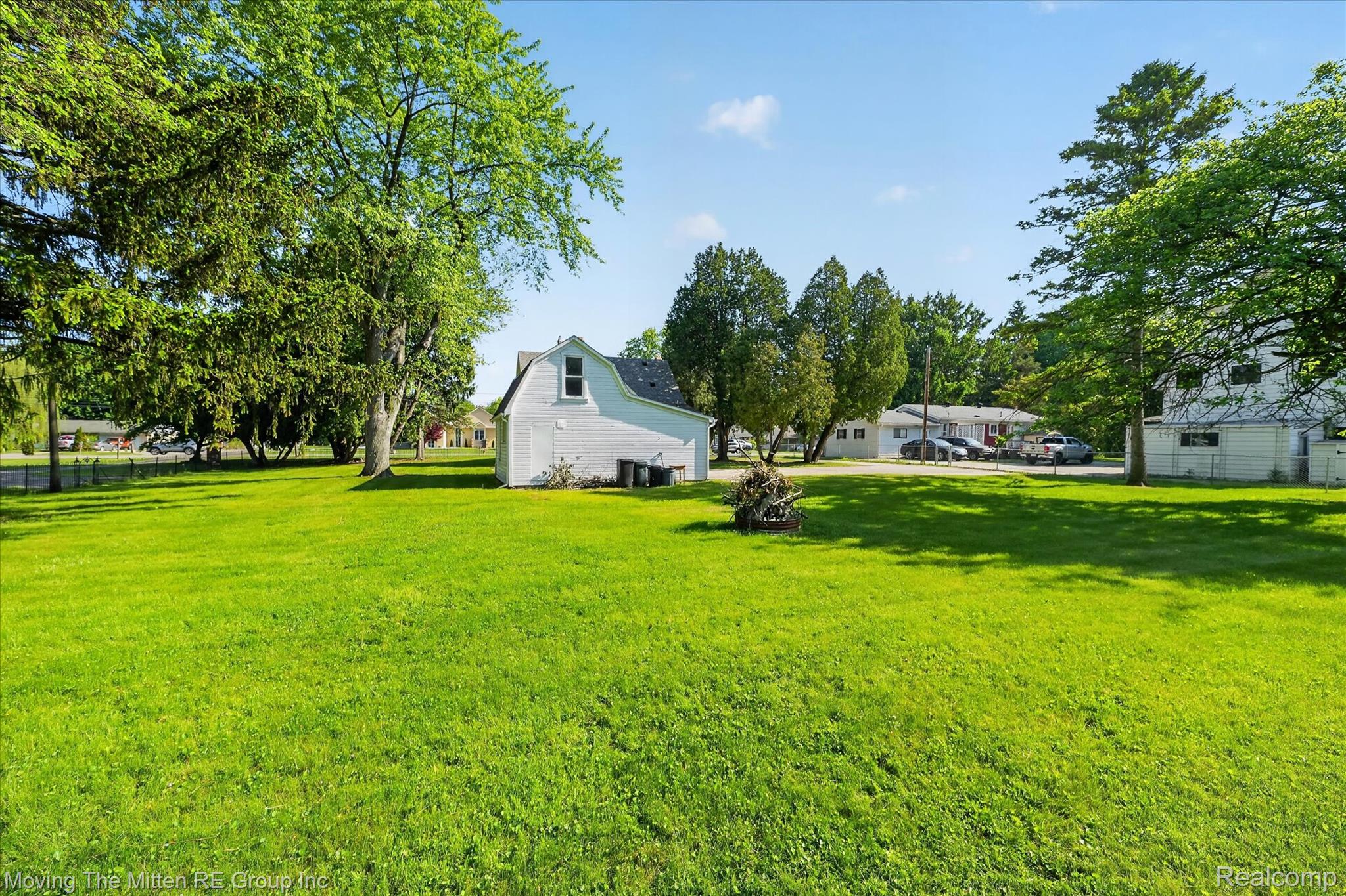 25505 Wick Road Taylor, MI 48180 - Photo 46 of 68 View of grassy yard