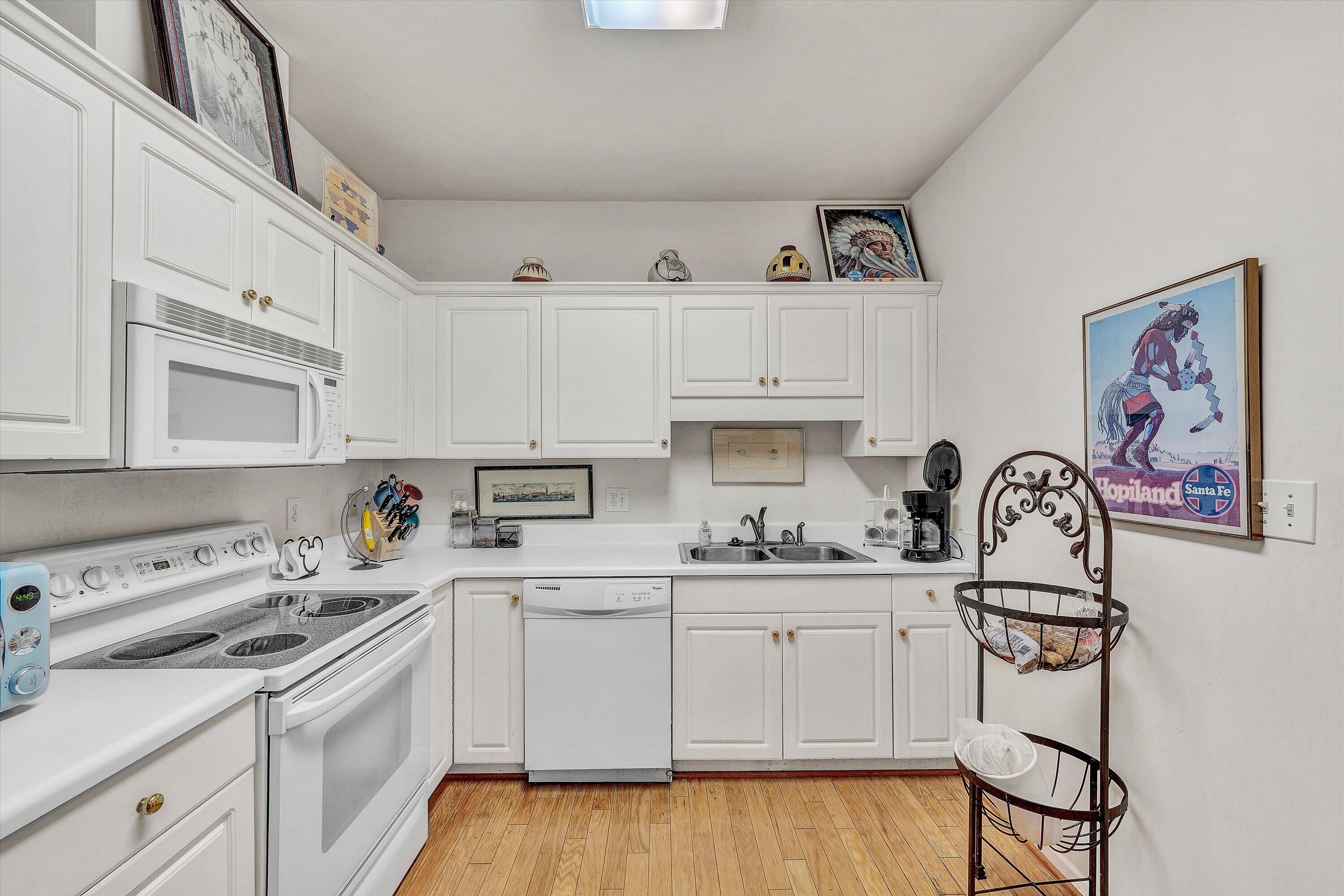 4434 Pheasant Ridge Road, Unit 407 Roanoke, VA 24014 - Photo 9 of 29 07-DSC01828