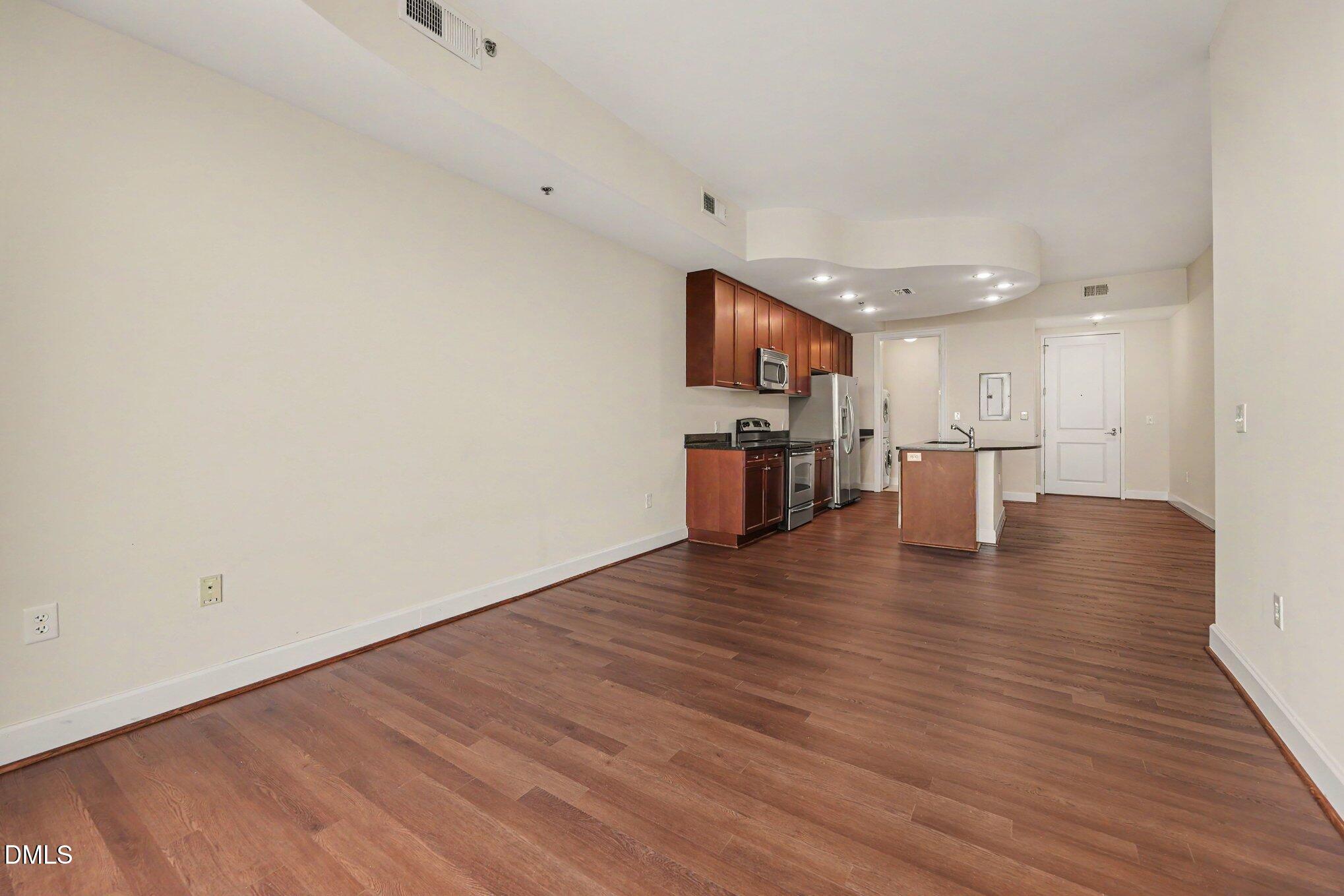 301 Fayetteville Street, Unit 2602 Raleigh, NC 27601 - Photo 7 of 37 012_file_3836