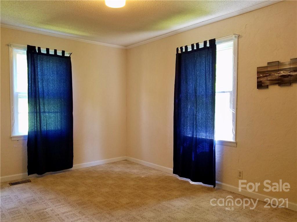 324 Racking Cove Sylva, NC 28779 - Photo 12 of 15 Gallery Image 12