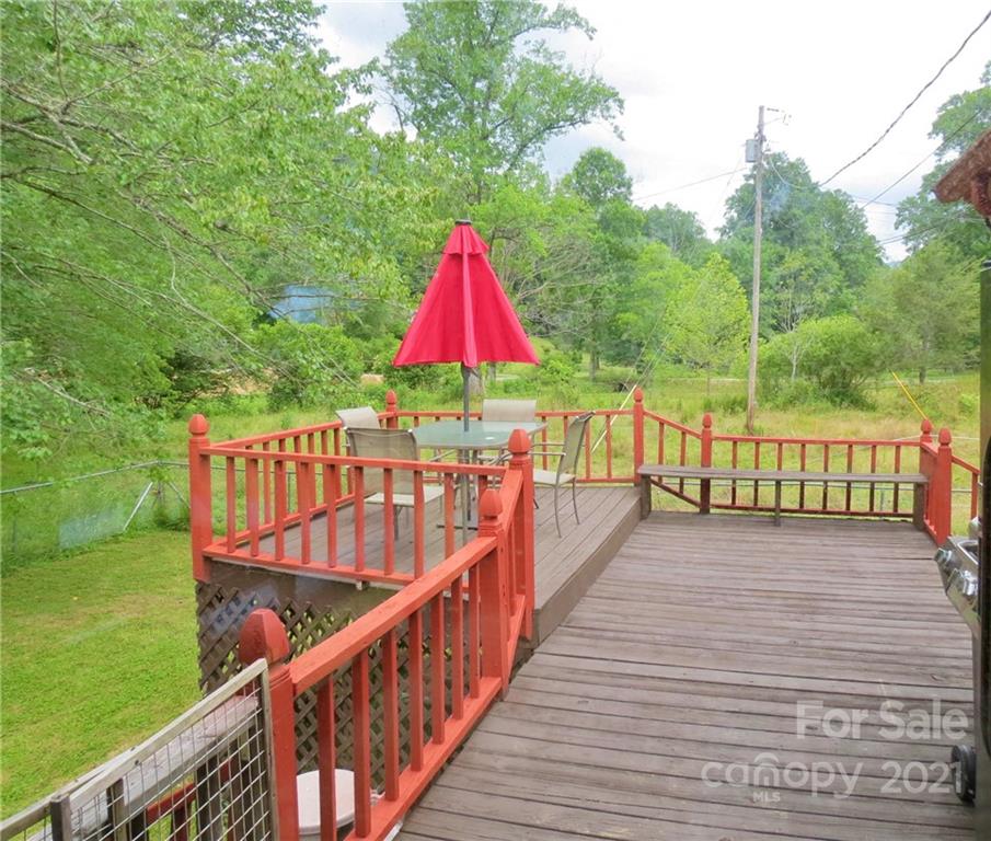 324 Racking Cove Sylva, NC 28779 - Photo 4 of 15 Gallery Image 4