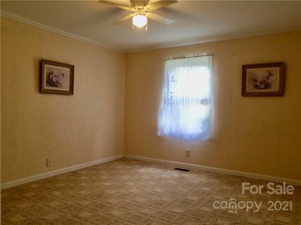 324 Racking Cove Sylva, NC 28779 - Photo 10 of 15 Gallery Image 10