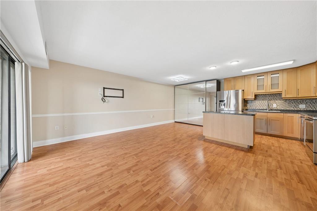 5600 Munhall Road, Unit 905 Pittsburgh, PA 15217 - Photo 10 of 36