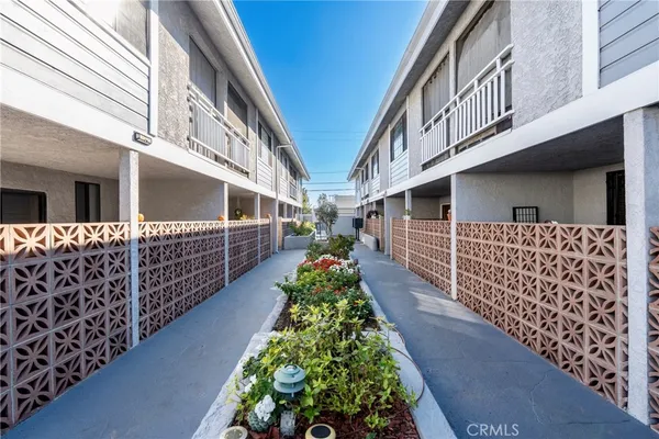 $585,000 | 4345 154th Street, Unit 10, Lawndale, CA 90260