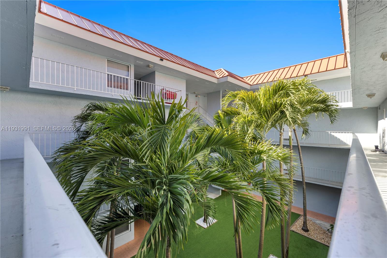 455 South Pine Island Road, Unit 307C Plantation, FL 33324 - Photo 2 of 30 a front view of a house with plants