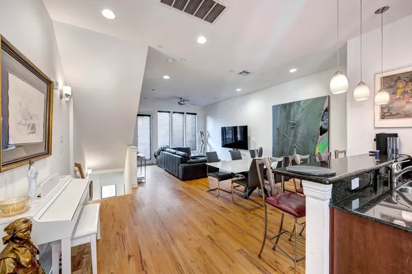 $2,575 | 1525 Birdsall Street, Unit B, Houston, TX 77007