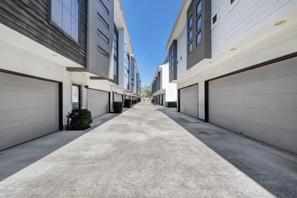 $2,575 | 1525 Birdsall Street, Unit B, Houston, TX 77007