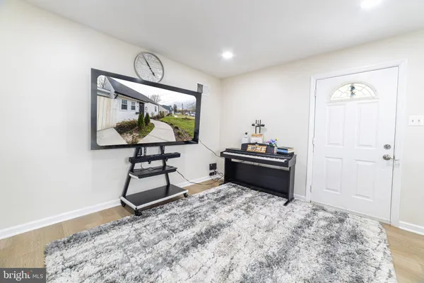$460,000 | 115 Travis Street, Manassas, VA 20111