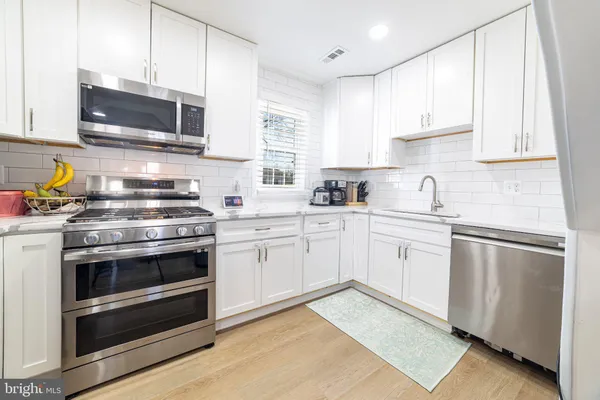 $460,000 | 115 Travis Street, Manassas, VA 20111