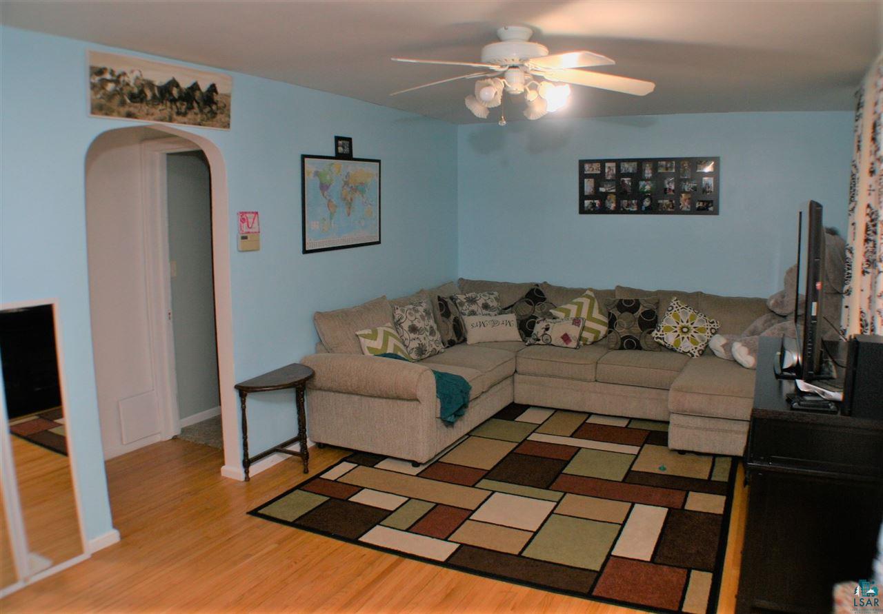 1723 Anderson Road Duluth, MN 55811 - Photo 3 of 22 Living Room