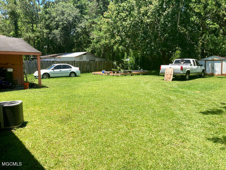 1524 Riverside Drive Gautier, MS 39553 - Photo 5 of 25 04