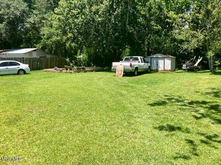 1524 Riverside Drive Gautier, MS 39553 - Photo 6 of 25 05