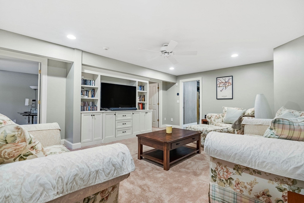 16 Bridlefield Lane Medfield, MA 02052 - Photo 23 of 26