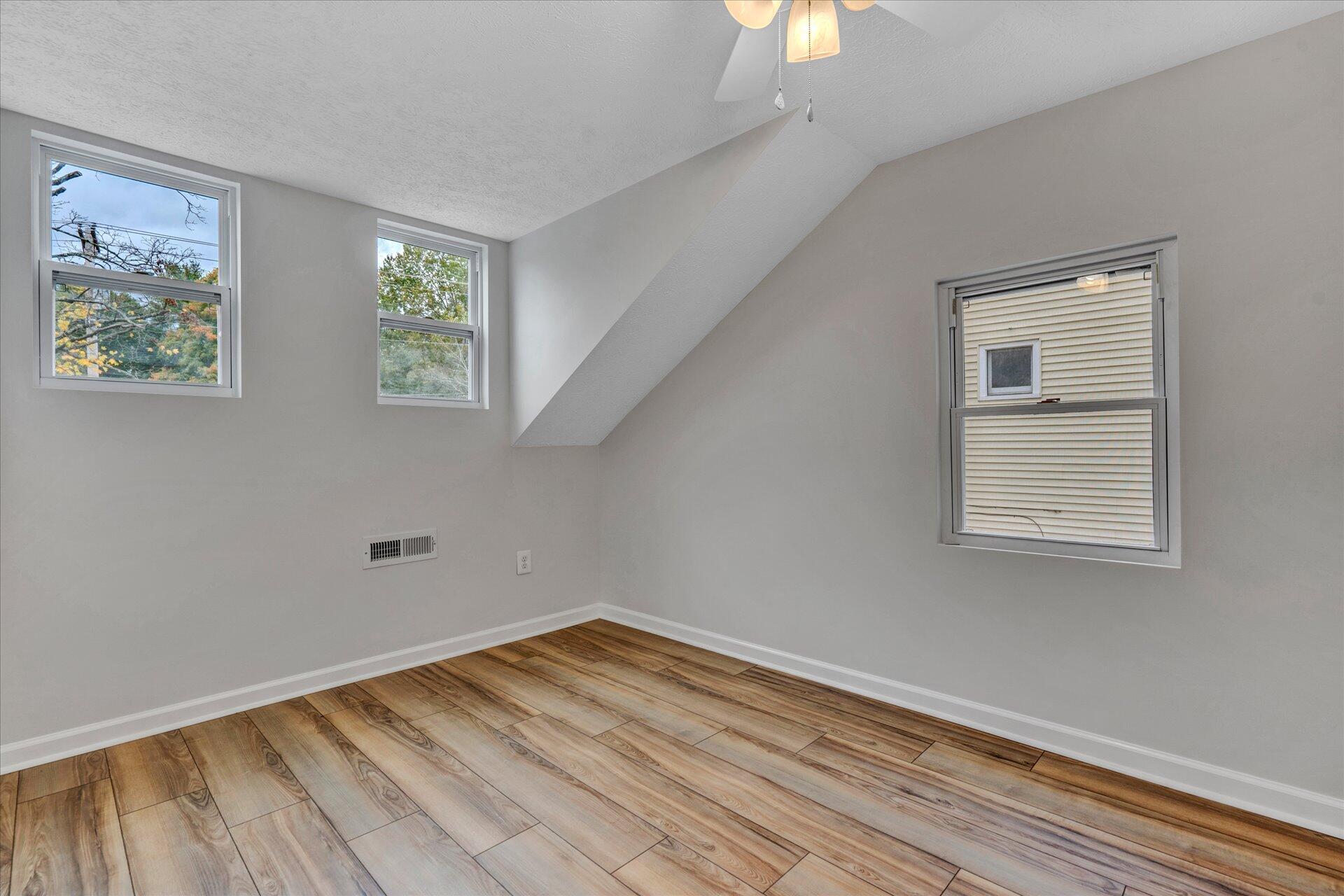 2520 Spring Road Southwest Roanoke, VA 24015 - Photo 21 of 23 19-DSC1448