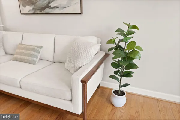 $590,000 | 6111 Martins Landing Court, Burke, VA 22015