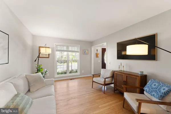 $590,000 | 6111 Martins Landing Court, Burke, VA 22015