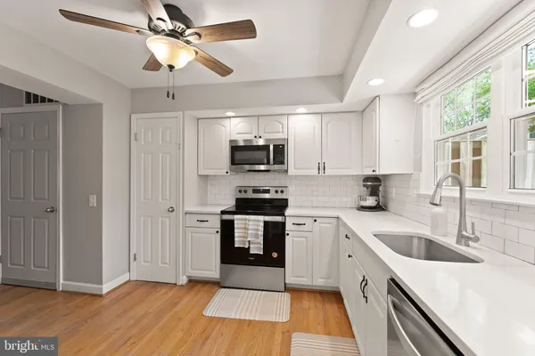 $590,000 | 6111 Martins Landing Court, Burke, VA 22015