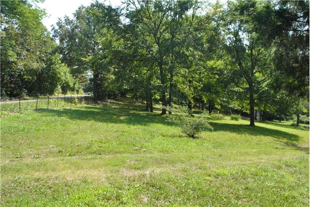 646 Grays Chapel Road Southside, TN 37171 - Photo 3 of 5 Gallery Image 3